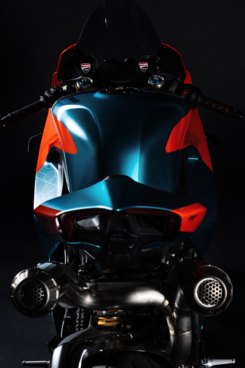 Motocykel Ducati Unica Panigale V4 Henry of Paris